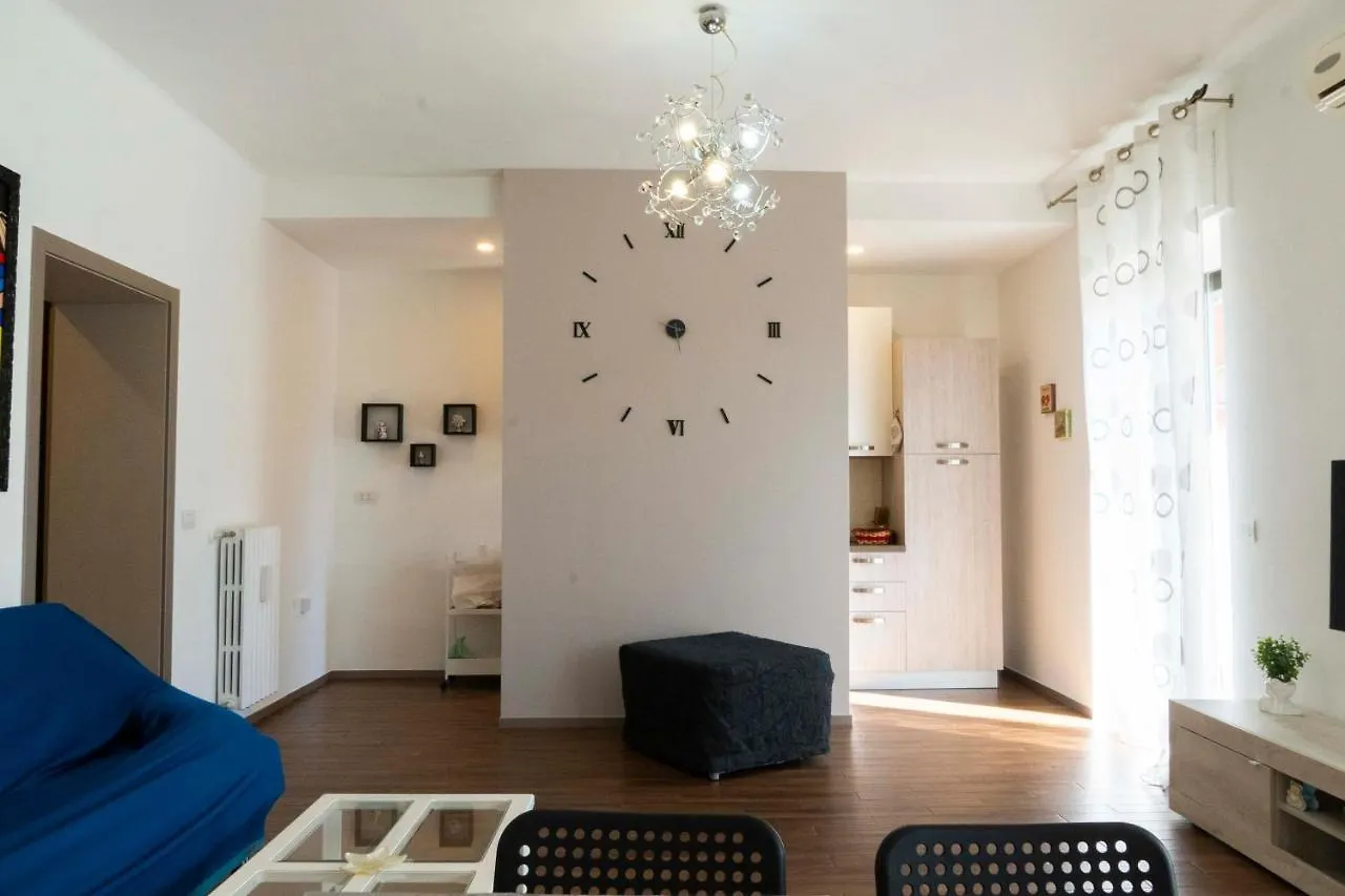 70125 Holiday Home Bari 0*,